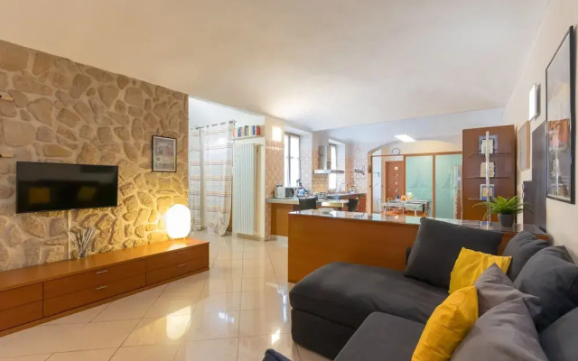 Casa Emiland vicino al fiume Dora