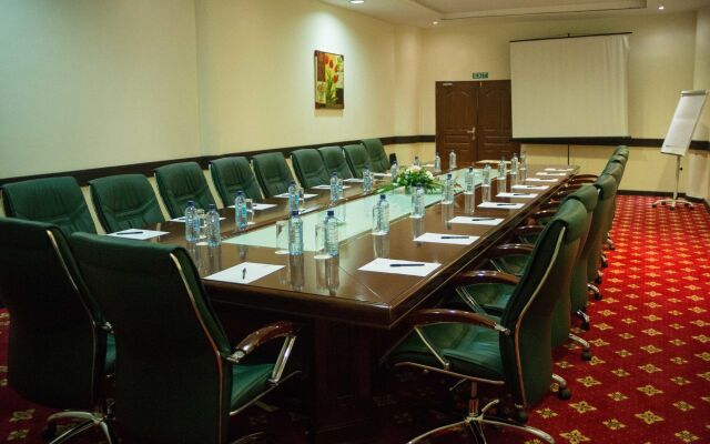 The Panari Hotel - Near Jomo Kenyatta International Airport