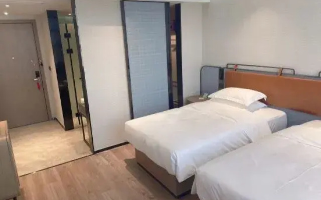 Echarm Hotel (Macheng Square Branch)