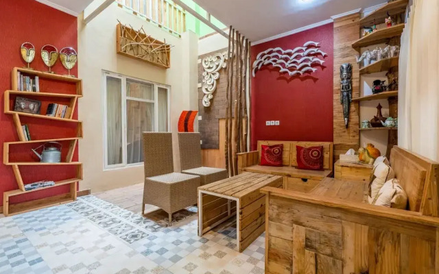 Jimbaran Cozy House & Bunk Bed