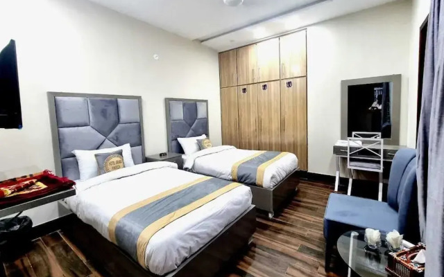 Hotel Grand Pakeeza