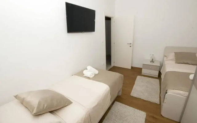 LCT Apartment Laura