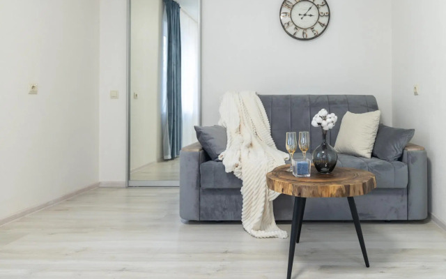 LovelyHome 39 (ЛавлиХоум 39) на улице Салтыкова-Щедрина 1