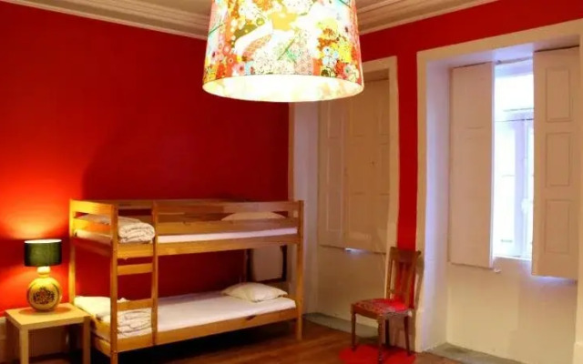 Magnlia Porto Hostel  Suites