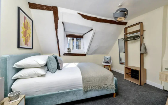 Central Stamford Living by Vose Nights