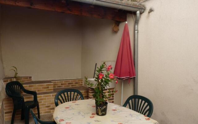 Gîte Ferrières-sur-Sichon, 4 pièces, 6 personnes - FR-1-489-191