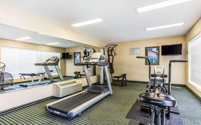 Quality Inn Bessemer I-20 exit 108