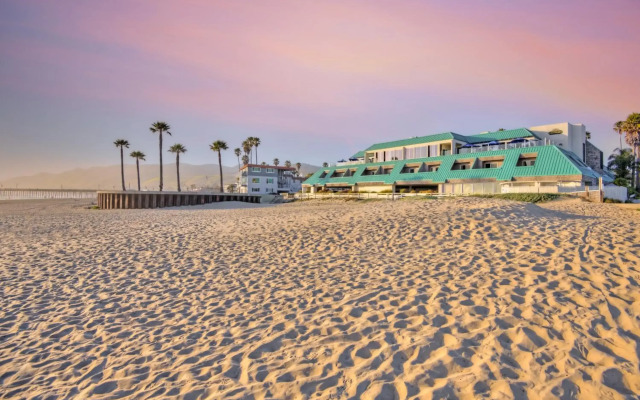 SeaVenture Beach Hotel