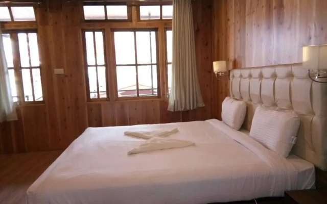 Hotel Oakridge