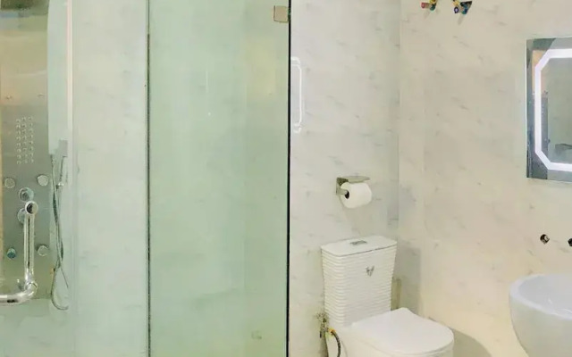 Lintoc Hotel & Suites Ltd