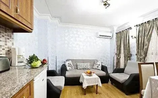Ekim Apartments