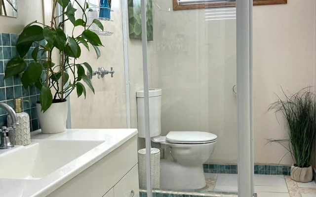 Shellharbour Beach Cottage - walk onto Patrolled beach with flags in summer