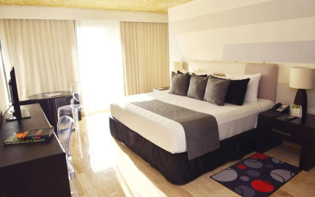 Oh! Oasis Urban Hotel