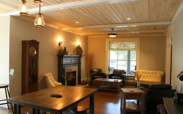 The Lindley House
