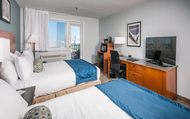 Rockland Harbor Hotel
