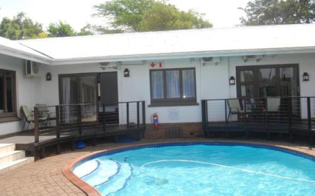 Riverside de Charmoy Estate Guest House