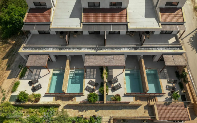 Pnoes Luxury Suites