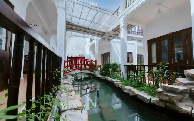 The Poplar Resort