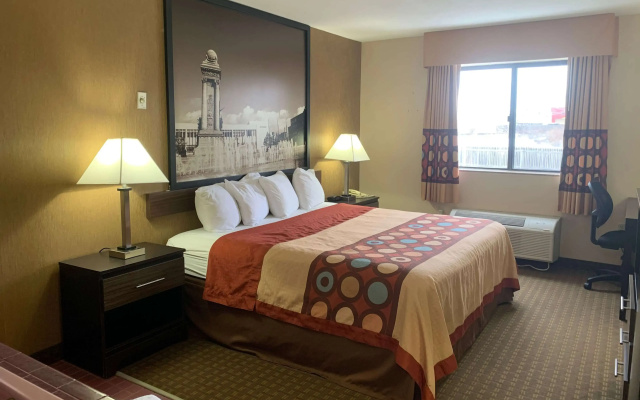 Super 8 by Wyndham Liverpool/Clay/Syracuse Area