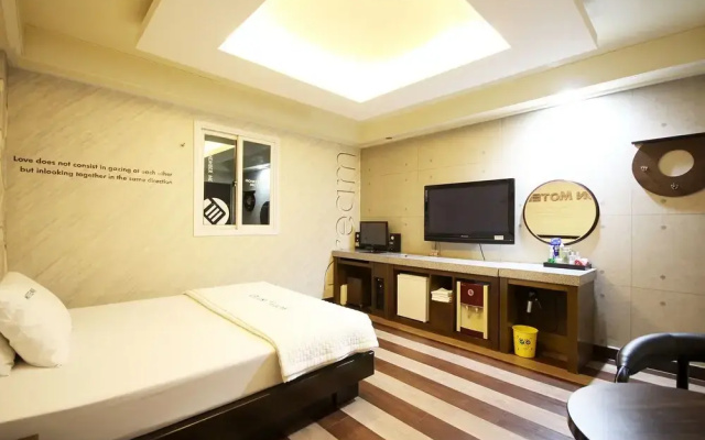 Daegu Dongseong-Ro Honeymoon