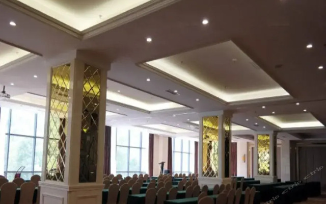 FIRSTHOTSPRINGHOTEL