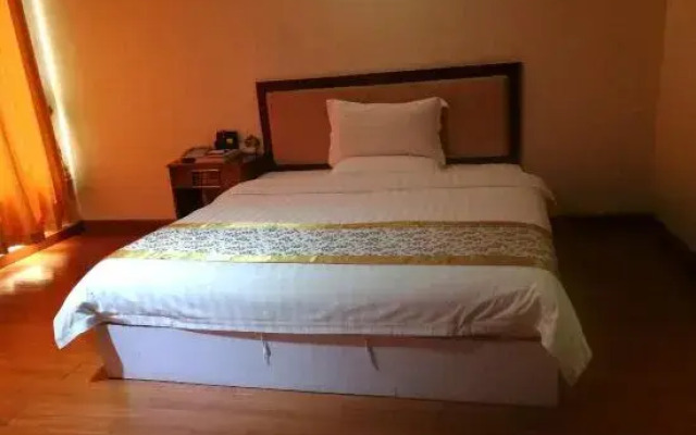 Jiaoling Shun'an Hotel