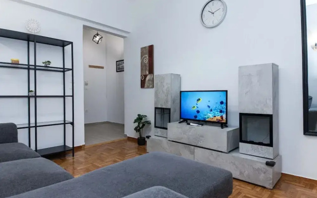 Modern Cozy 1 Bd Piraeus Perfection Apt