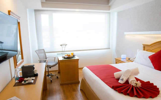 Hotel Horizon and Convention Center