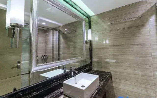 Tianjin Binhai Development Zone Madison Hotel