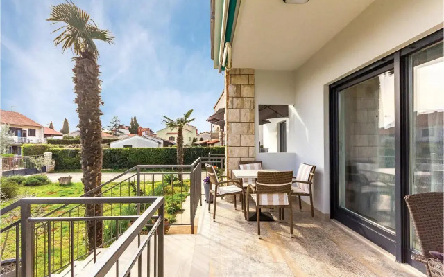 Three-Bedroom Apartment in Medulin