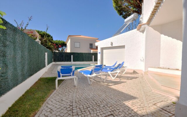 "private Pool Villa Walking Distance to the Centre"