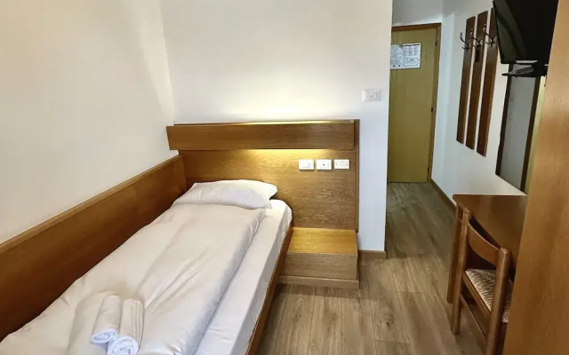 Hotel Ferrari