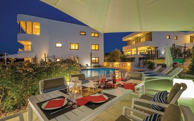 JAZZ at Rova Apartment Sol