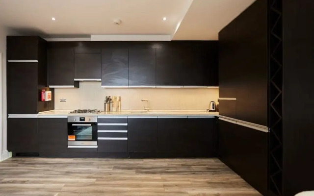 The Harlesden Escape - Spacious 3bdr Flat With Balcony
