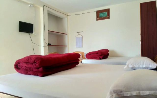 StayApart - Maa Anadmayee Guest House