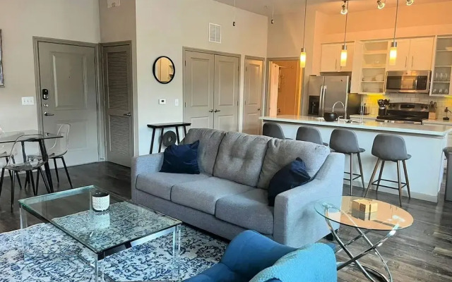 The Elvis Presley Urban Luxury Apts Austin
