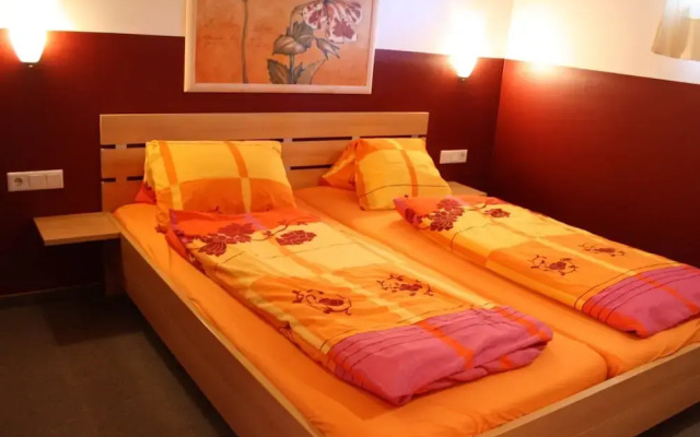Spacious Chalet in Piesendorf With Sauna