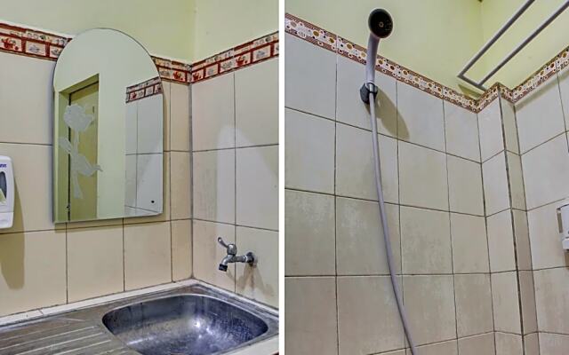 OYO 90968 Graha Family Guest House