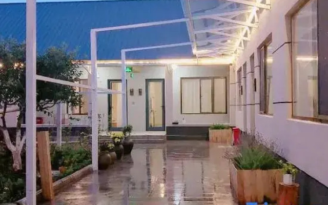 Little  time hotel