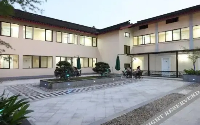 Zizai Hotel
