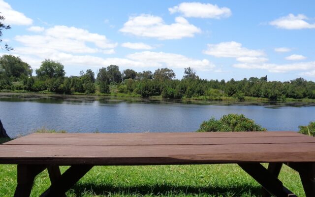 Moon River Motor Inn