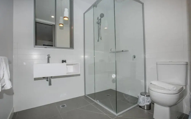 Stunning Apartment In Parkville
