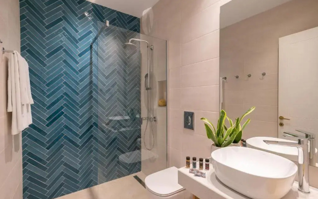 Angelikon 2 Luxurious Apartments