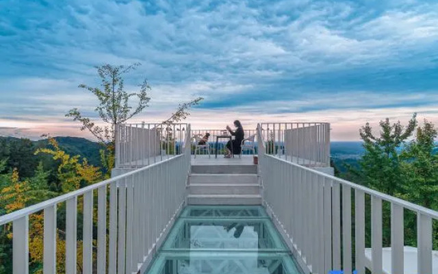 Qingcheng Mountain·Mountain Zhumufeng Designer Resort Hotel