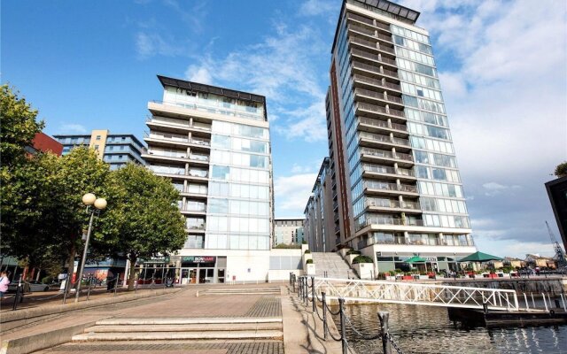 Royal Docks Guesthouse by LUXHABITAT