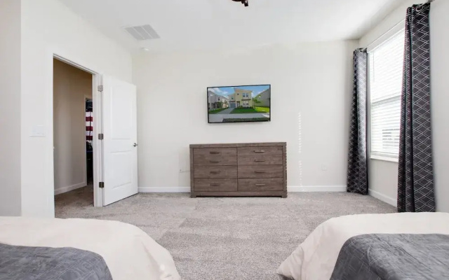 Champions Gate Resort 6 Bdrm Home