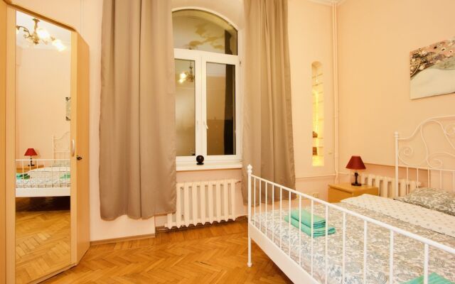 Апартаменты «LUXKV на Садовой»