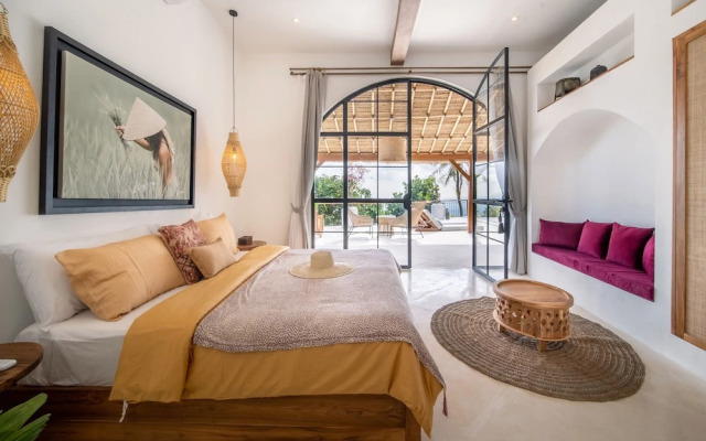 NEW ! Stunning 4BR Jungle View Villa in Lovina