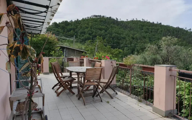 SESTRI Villa Vignolo with POOL