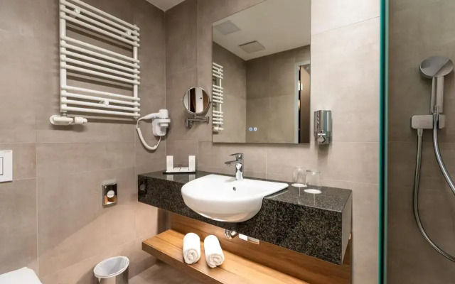 Hotel Crystal